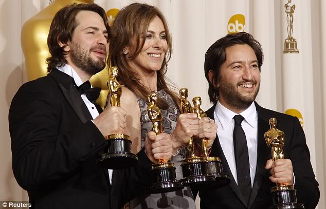 kathryn bigelow winning an academy award for best picture as director and producer of hurt locker